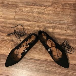 lace up black flats